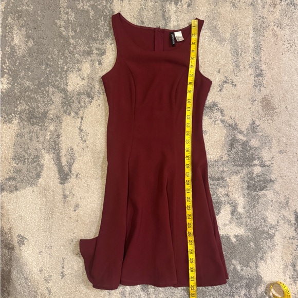 H&M Sleeveless Burgundy Dress - Picture 6 of 6